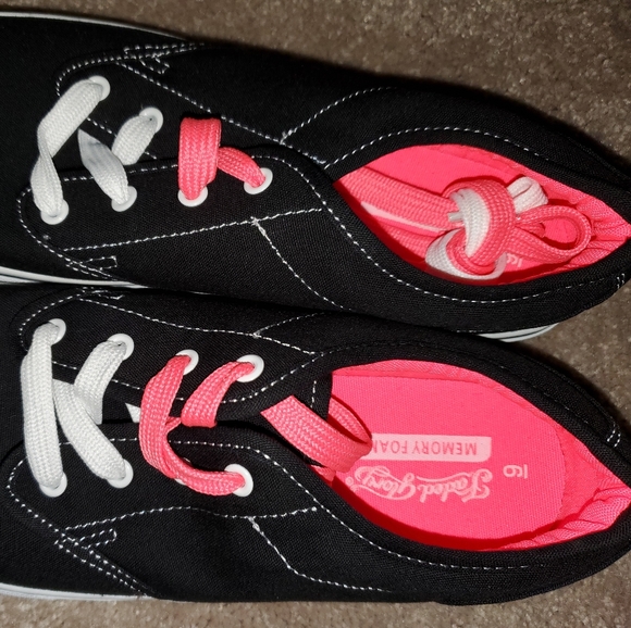 Brand new ladies two lace canvas shoe - Picture 5 of 7